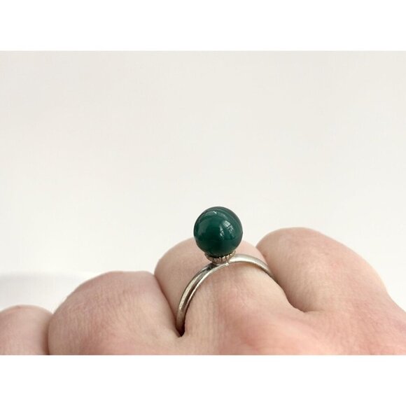 Silver Toned Faux Green Malachite Minimalist Vintage Cabochon Ring - sz 6.5 - Picture 8 of 9
